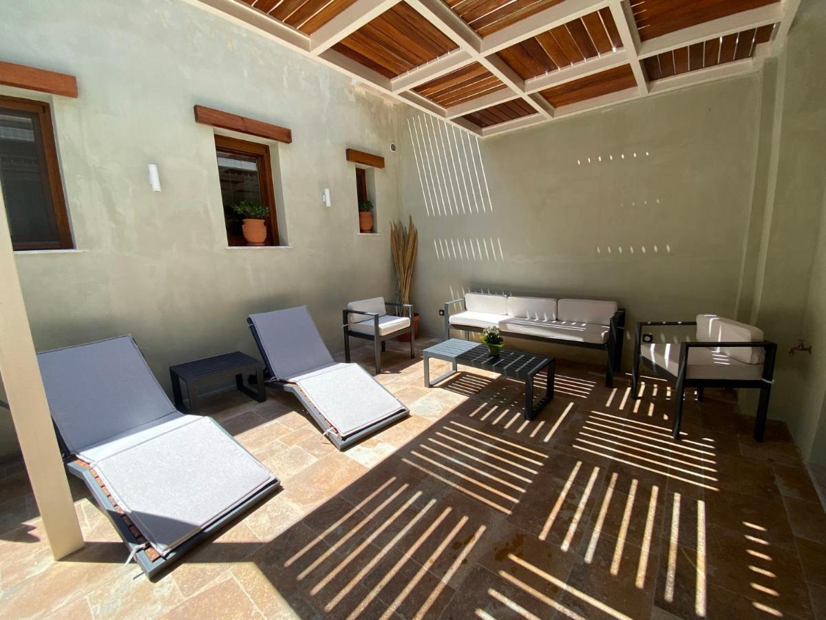 Andros 4 All Seasons Villas & Suites Ormos  Buitenkant foto