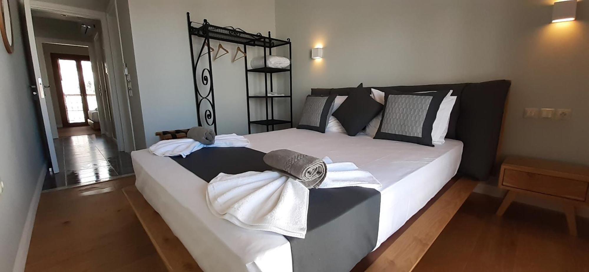 Andros 4 All Seasons Villas & Suites Ormos  Kamer foto
